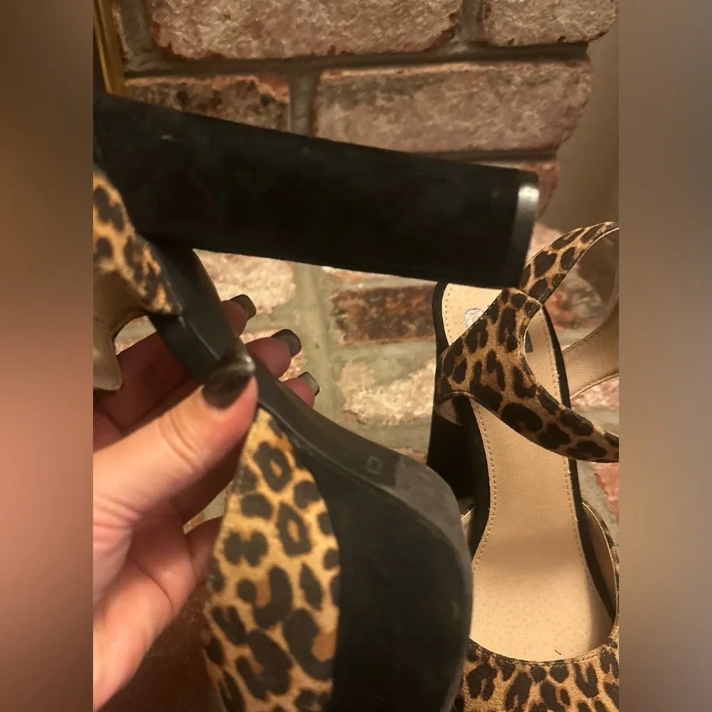 Women’s SM‎ Leopard Print Platform Open Toe Shoes. Size 8.
